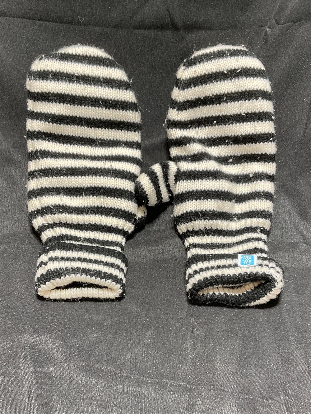 Ladies Striped Black & White Knit Mittens